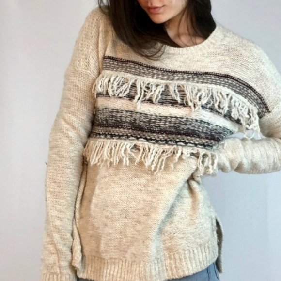 Abercrombie & Fitch Sweaters - Abercrombie A&F Chunky Sweater with fringe details | size Medium | BRAND NEW!
